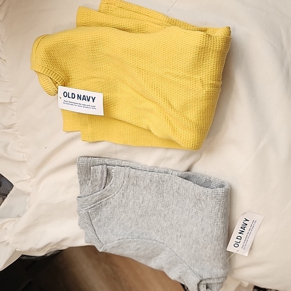 Long sleeve old navy thermal tee - Picture 1 of 2